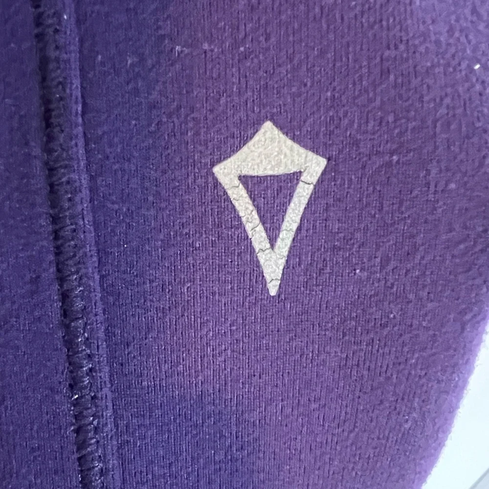 Ivivva by Lululemon Patterned Purple Leggings with Stirrups‎